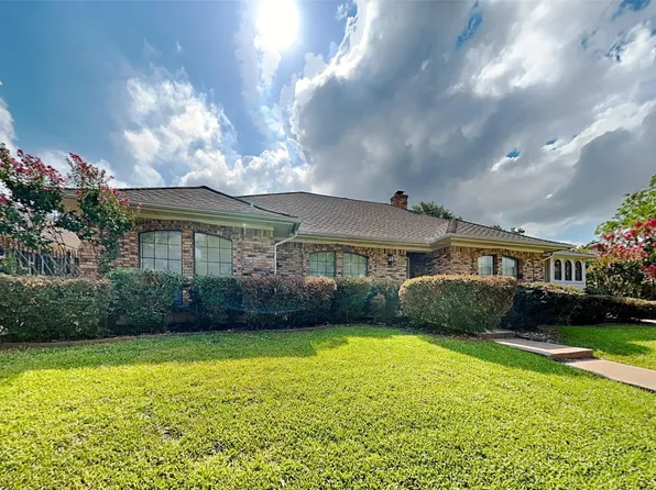 5111 Bridgewater Dr, Arlington, TX 76017
