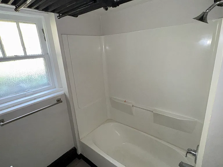 598 Blaine Ave #5 — Photo 3
