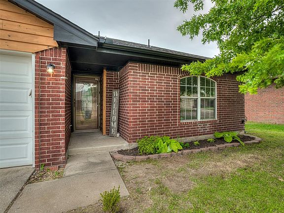 3rd image of 6020 SE 82nd Cir