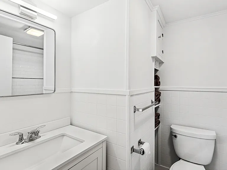35 Woodland Ave #1 — Photo 3