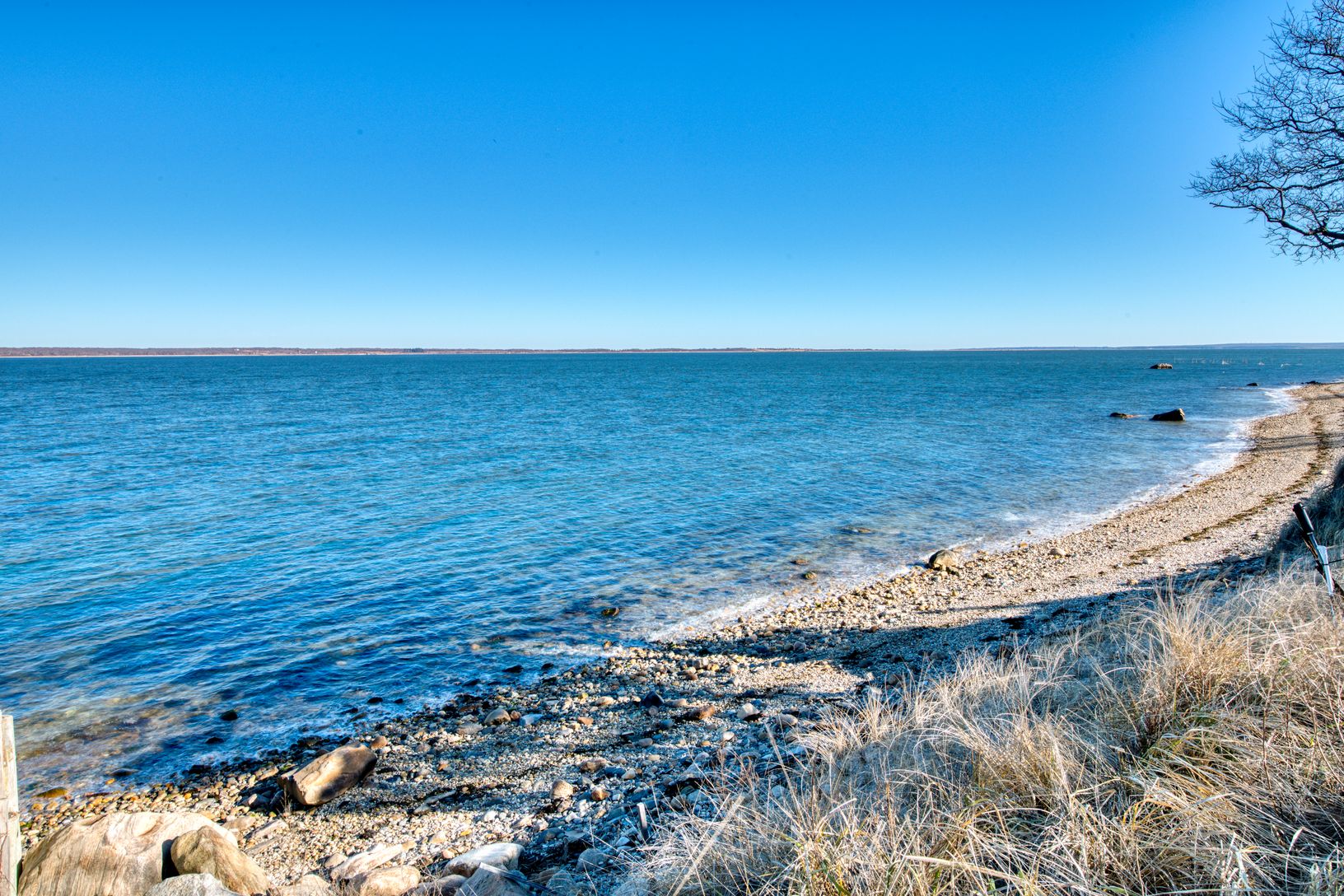  Waterfront panoramic views