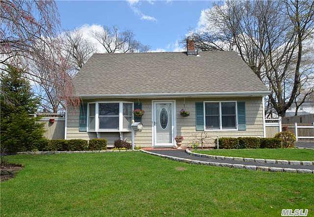 1st image of 7 Cooper Ln