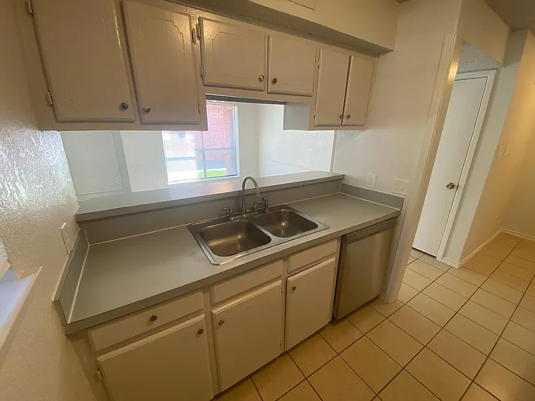 5540 Brookview Ct #A — Photo 11