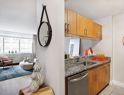 4th image of 776 6th Ave #9I