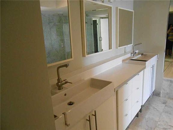 3rd image of 3640 Yacht Club Dr Penthouse 1