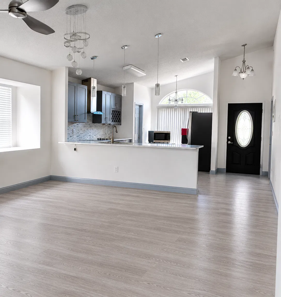 3 bed, 1375 sqft, $2,600 — Photo 3