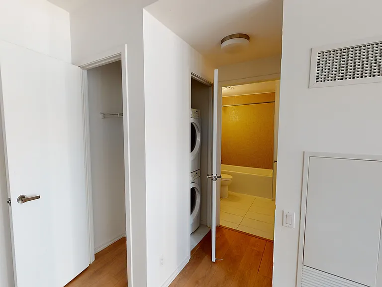 125 Peter St #1212 — Photo 11