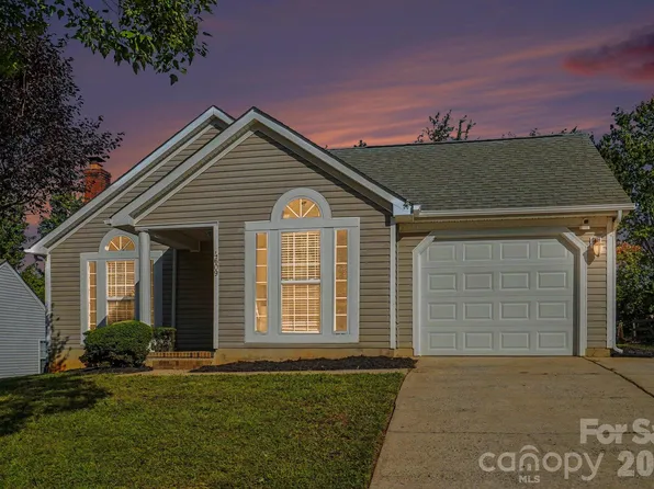 4609 Avalon Forest Ln, Charlotte, NC 28269