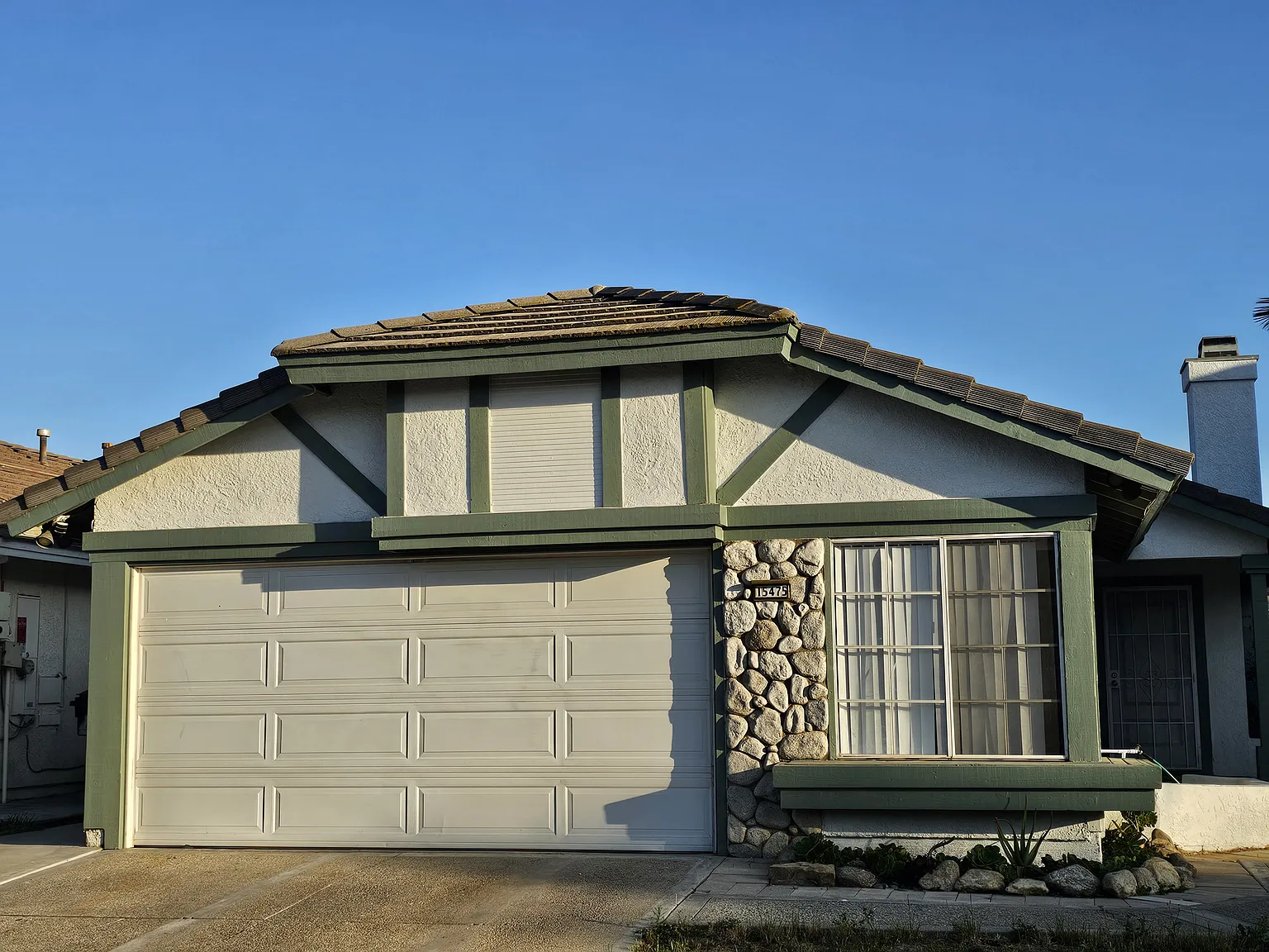 3 bed, 1208 sqft, $3,100 — Photo 3