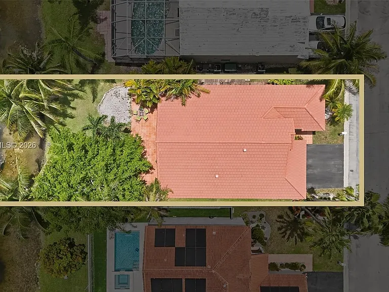 411 Bermuda Springs Dr — Photo 37