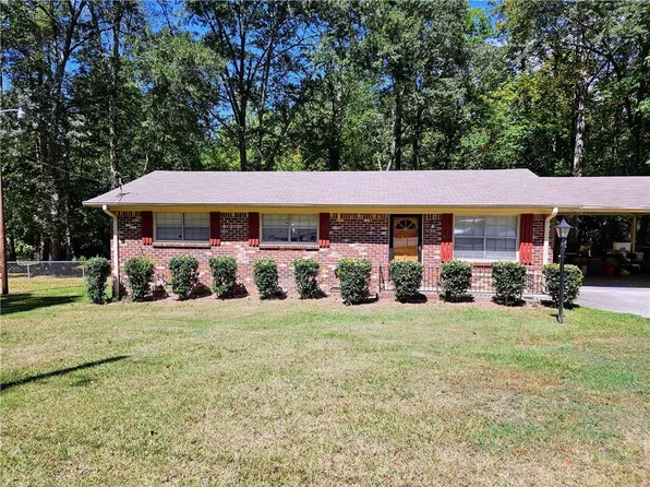 74 Foxboro Ct, Powder Springs, GA 30127