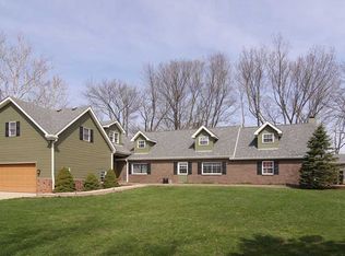 855 Park Dr, Fortville, IN