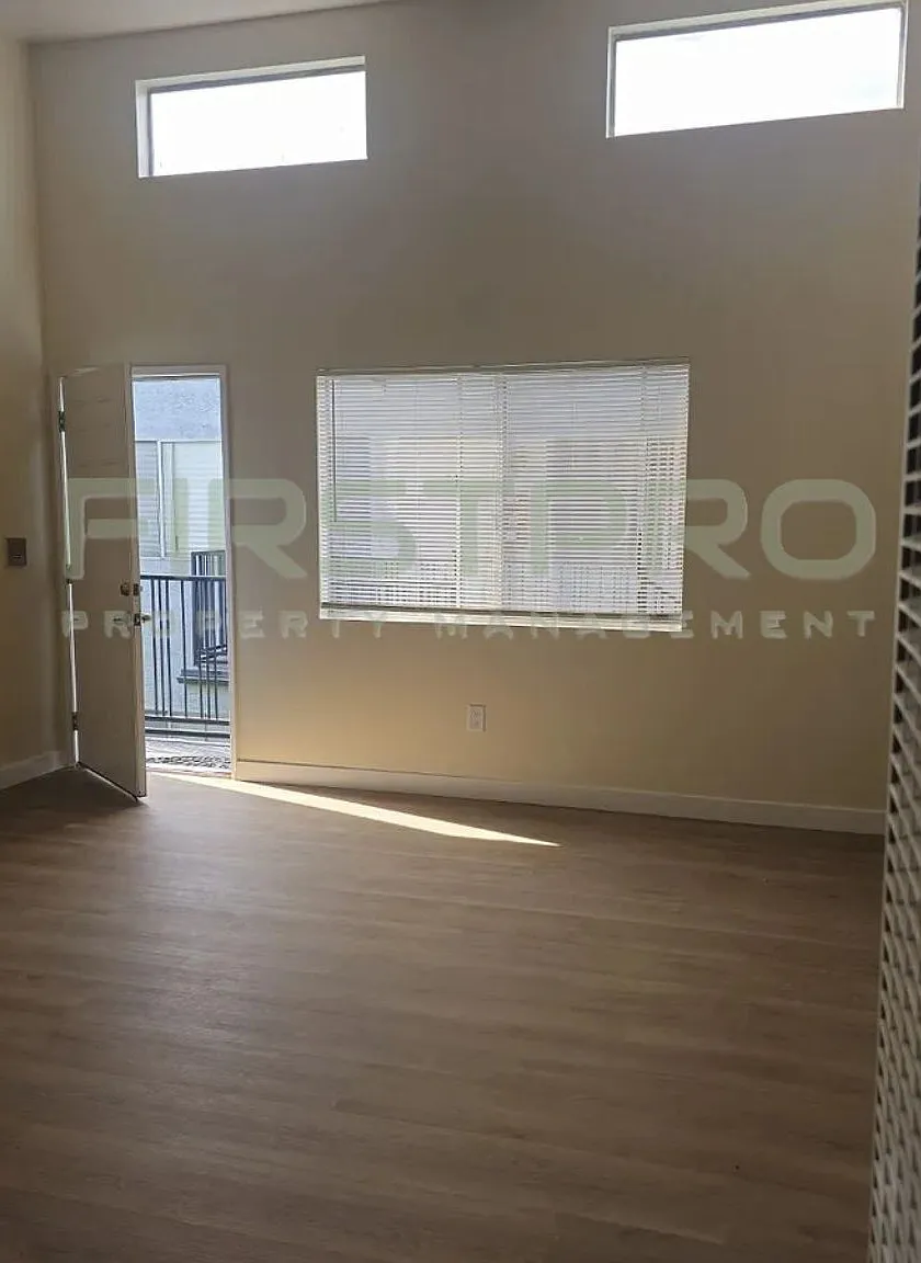 2 bed, 800 sqft, $2,195 — Photo 4