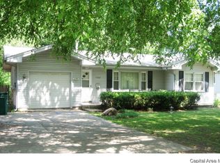 1532 N Stephens Ave, Grandview, IL 62702