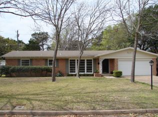 4624 Robinwood Dr, Waco, TX 76708