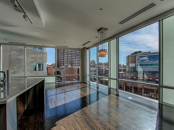 5th image of 55 W 12th Ave Unit 512