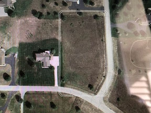 4th image of 6850 Hillside Dr