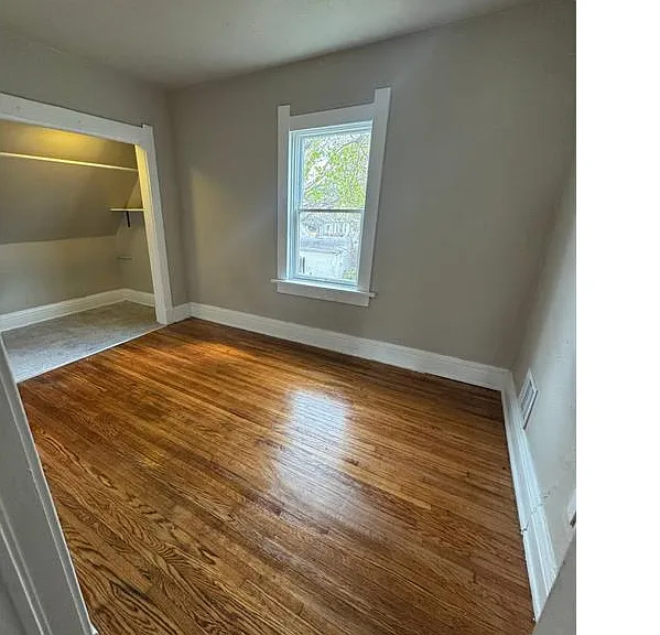 835 Willow Ave — Photo 3