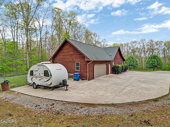 29th image of 426 Allen Dr