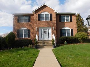 300 Dogwood Dr, Delmont, PA
