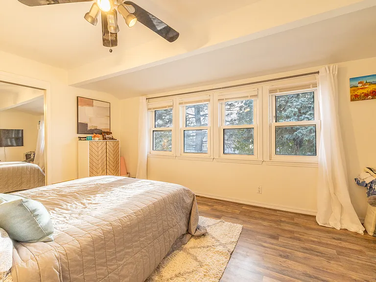 1315 E Lake Dr — Photo 16