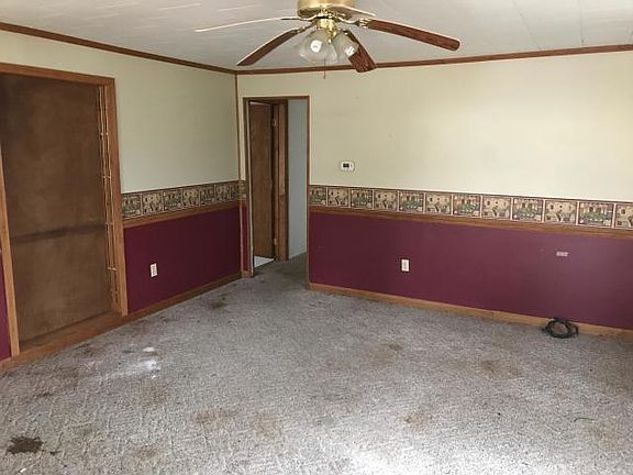 4th image of 926 S Land St