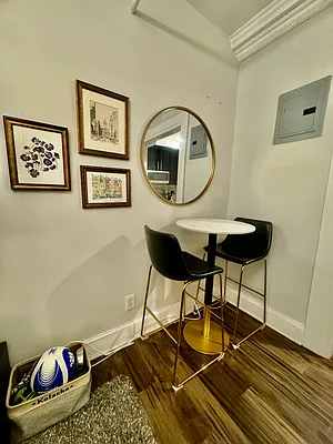 Rented by R New York | media 4