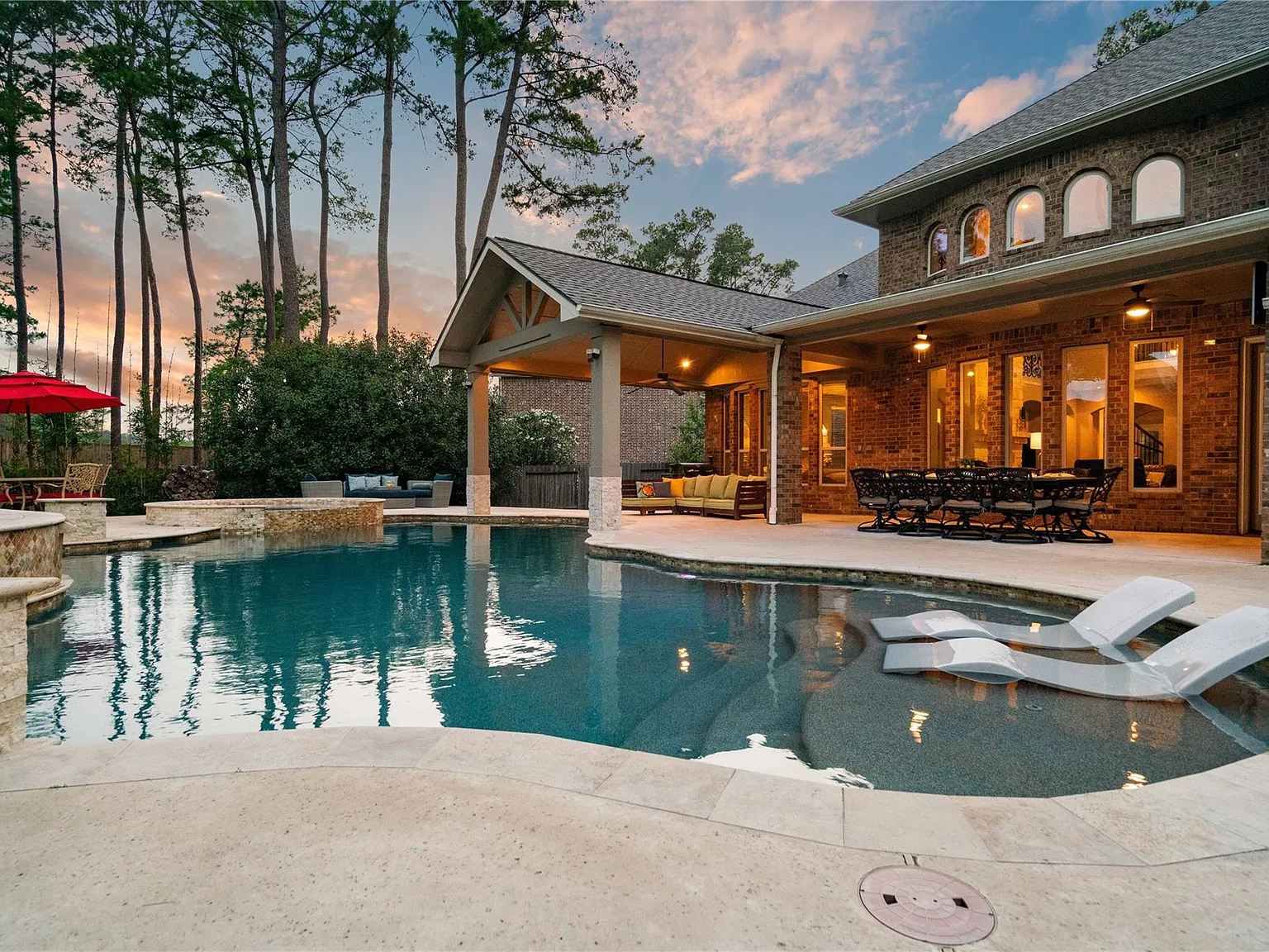 4 bed, 3.5 bath, 4060 sqft, $4,800 — Photo 1
