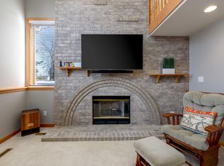 917 E Puetz Rd, Oak Creek, WI 53154