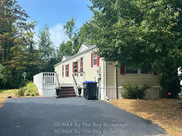 40 Georgian Glen Dr, Wasaga Beach, ON L9Z 1K7