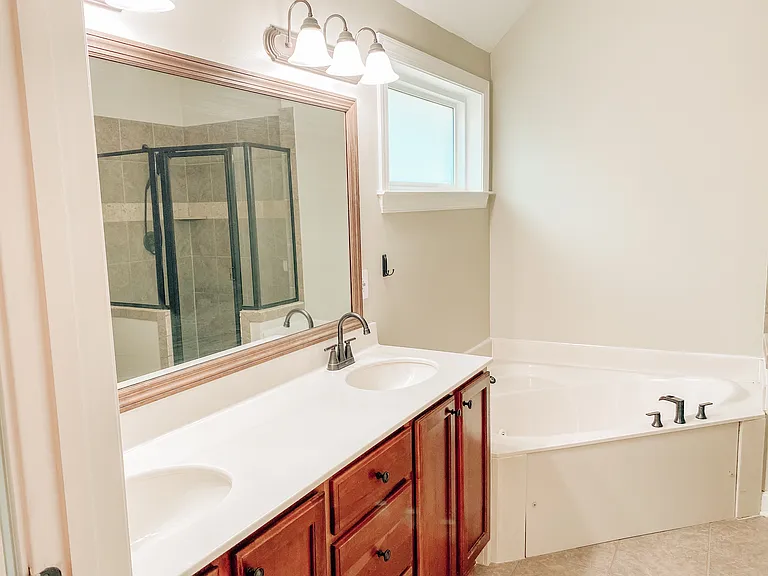 975 Crayton Ridge Dr — Photo 10