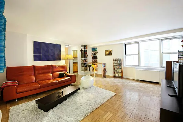 Rented by Town Residential | media 16