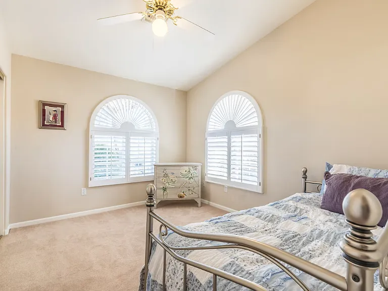 14224 N Edgeworth Dr — Photo 24
