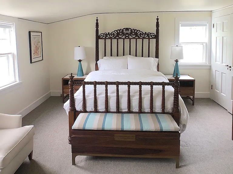 100 Egypt Ln — Photo 16
