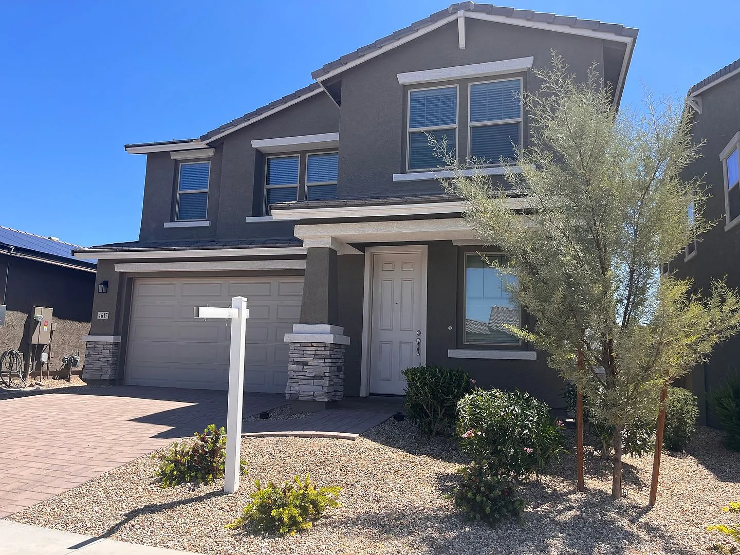 4 bed, 3.5 bath, 3263 sqft, $2,595 — Photo 2