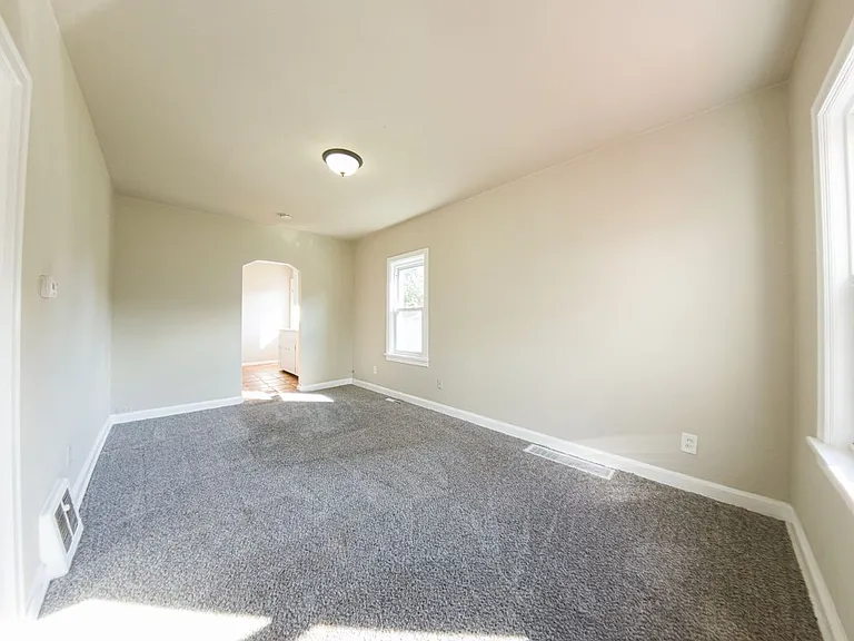 1001 Maish Ave — Photo 4