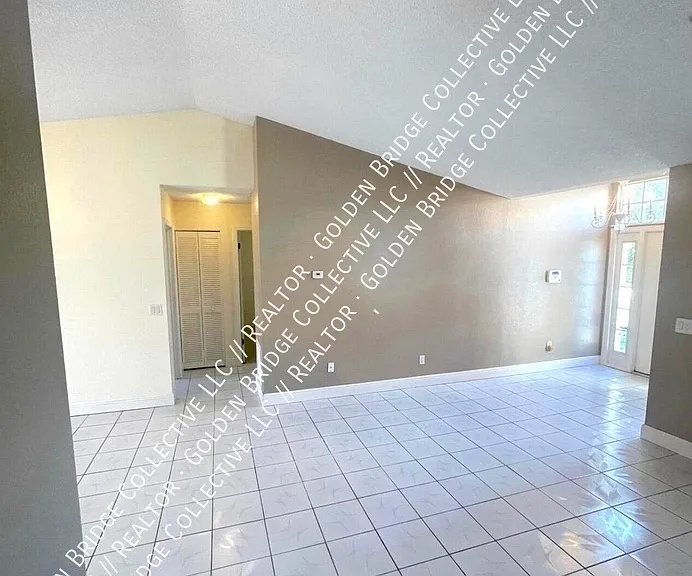 1401 SE Appamattox Ter — Photo 4