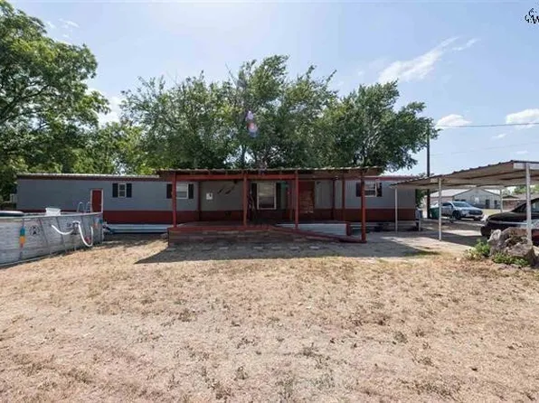 1015 E Commerce St, Henrietta, TX 76365