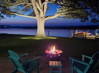 1583 Winona Park Dr, West Point, VA 23181