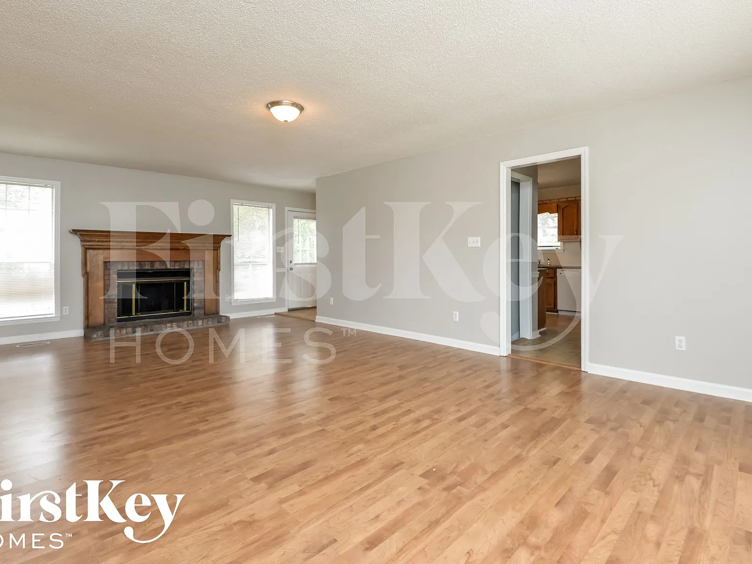 3 bed, 2.0 bath, 2210 sqft, $1,780 — Photo 3
