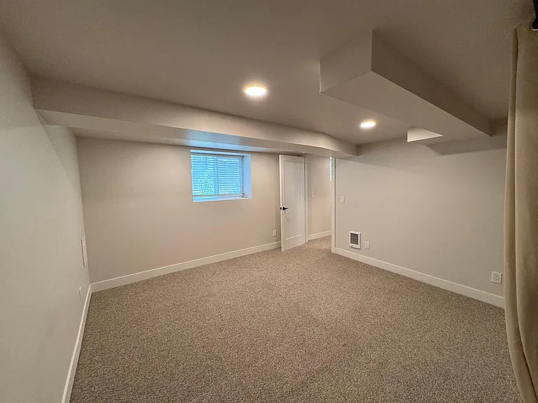 4840 NE 40th St #A — Photo 11