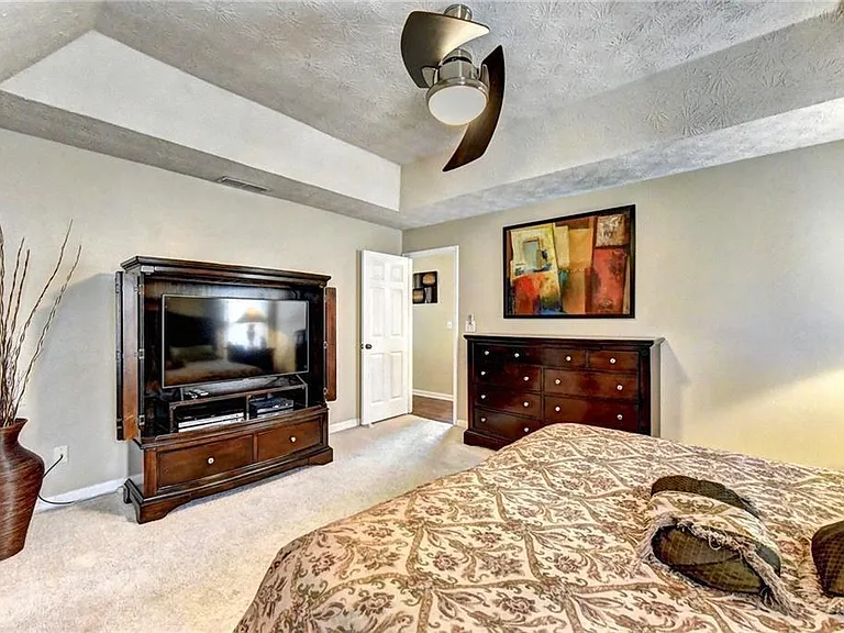 3940 Piper Glen Dr — Photo 20