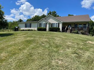 90 Stroub Ln, Berry, KY 41003