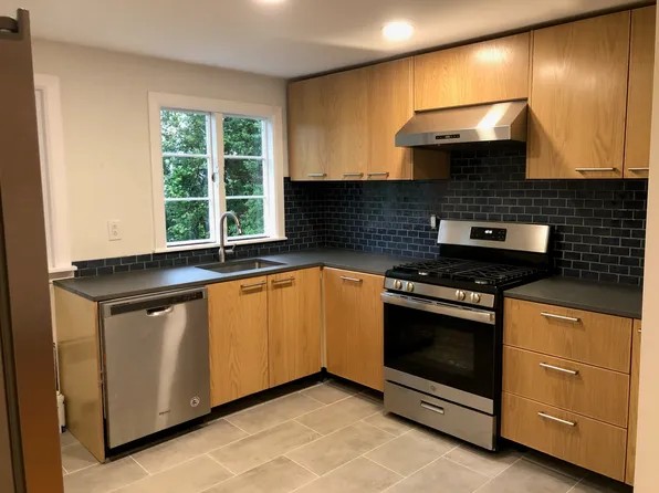 745 3rd Ave Floor 2, Lyndhurst, NJ 07071
