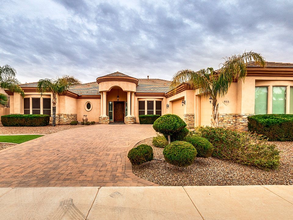1st image of 933 E Coconino Pl