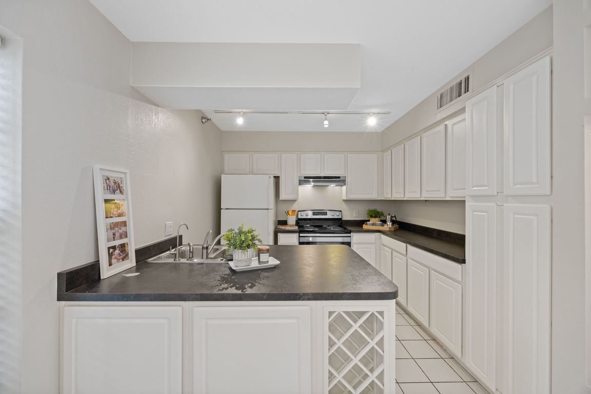 next background image