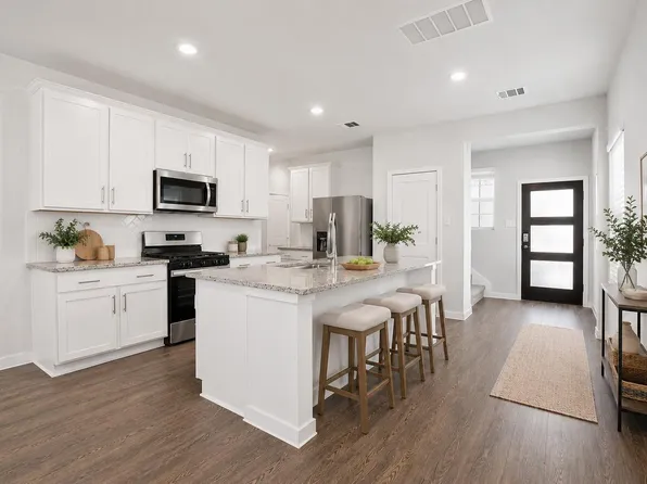 8131 Arrowroot Ln, Magnolia, TX 77354