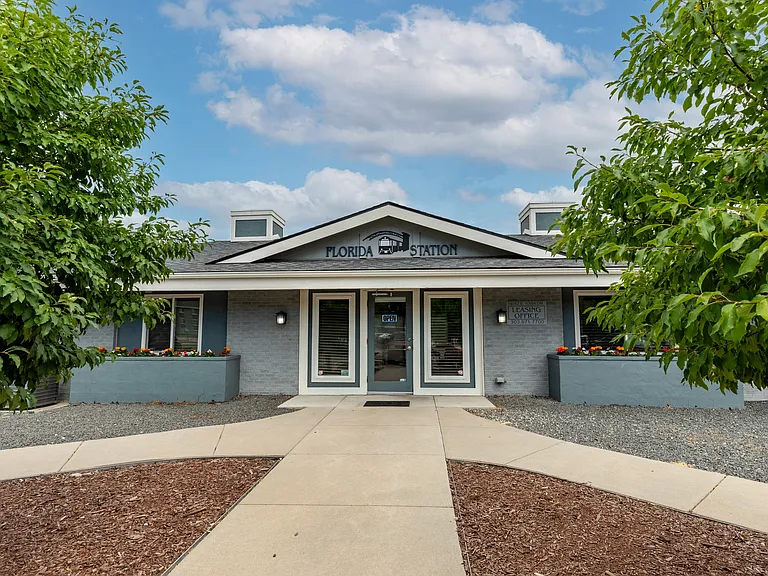 Leasing Office