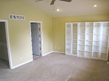 5th image of 1381 Hampshire Dr