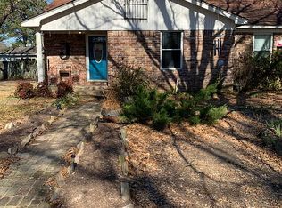 704 W 15th St, Stuttgart, AR 72160